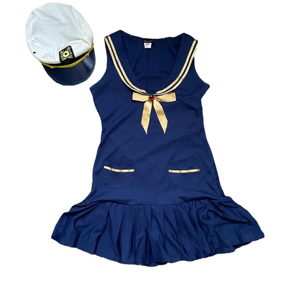 SOLD ON DEPOP NWT Dreamgirl Sea Side Mini Sexy Sailor Halloween Costume (size M) - Picture 3 of 9